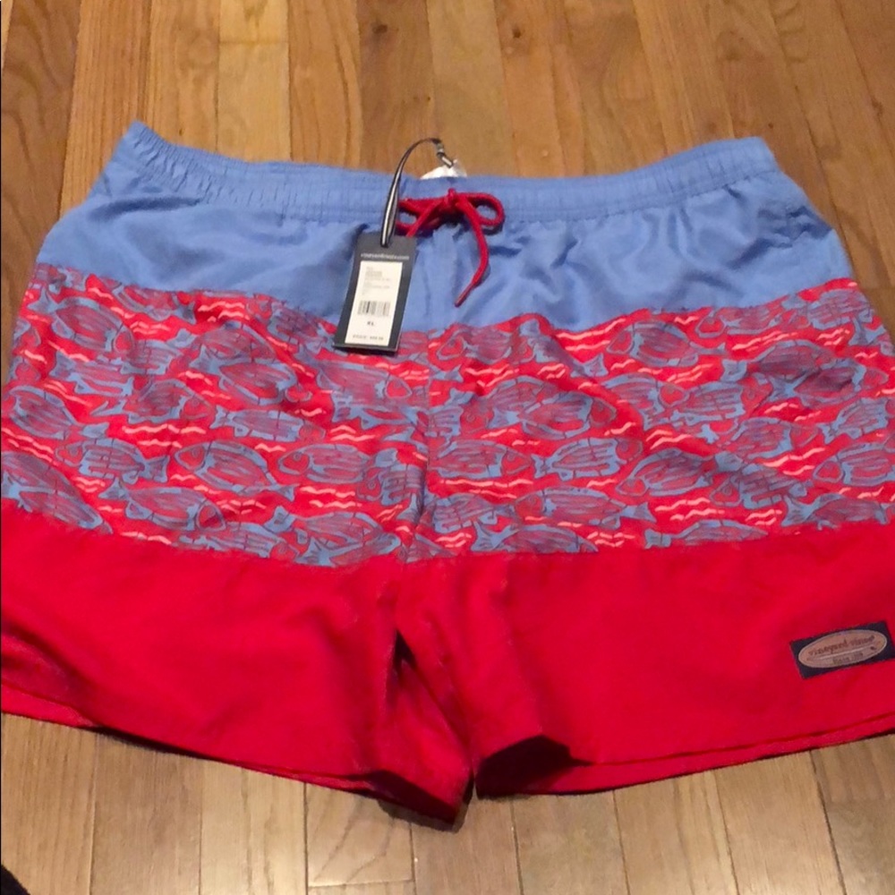Men’s Vineyard Vines swimtrunks